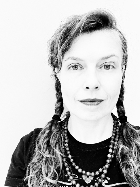 small moments of peace © Holly Troy 2023